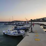 Dora Batsi